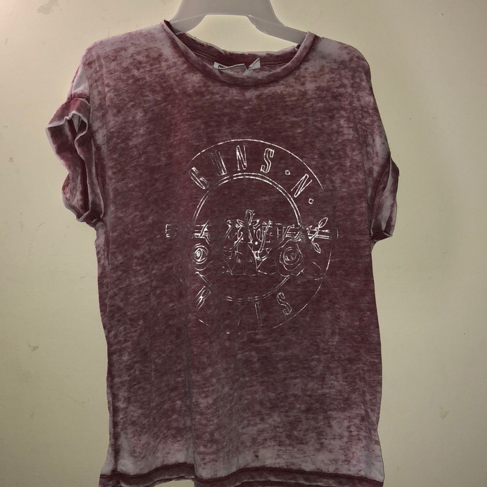 guns and roses graphic tee